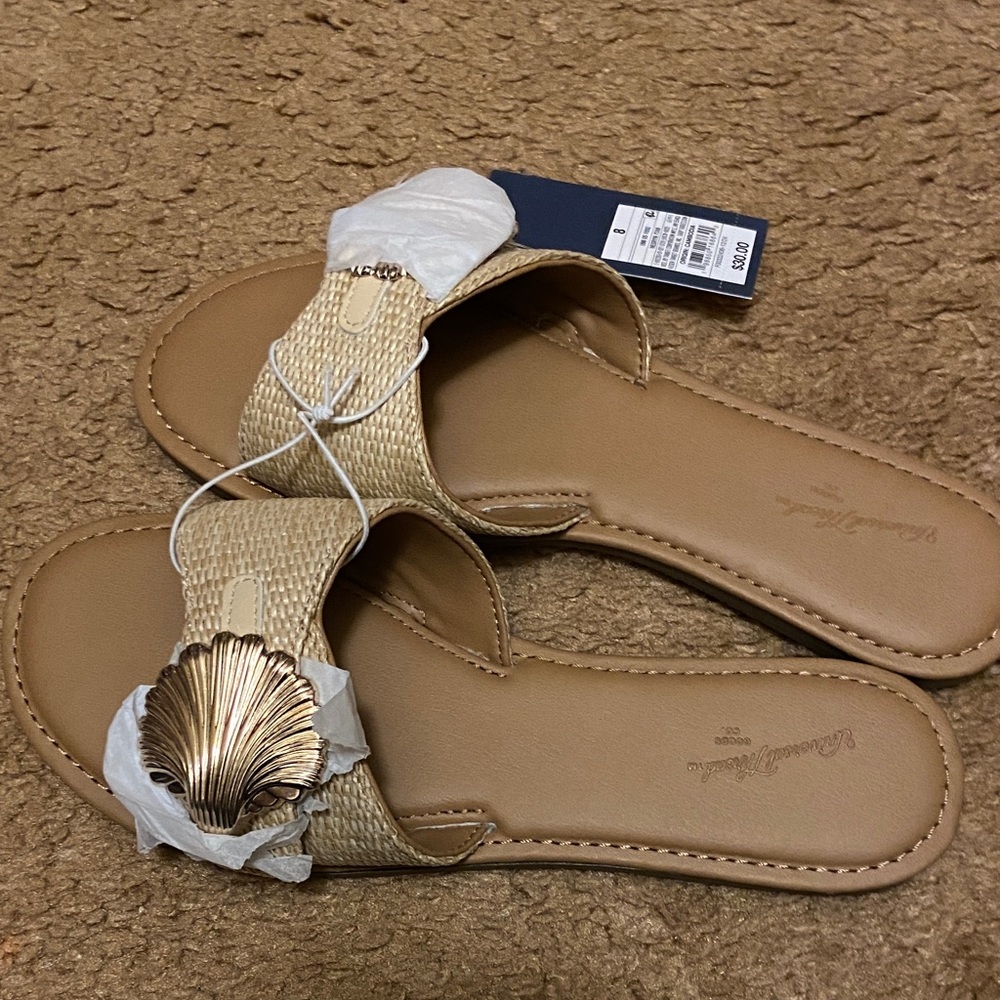 Seashell Slide Sandals in Tan